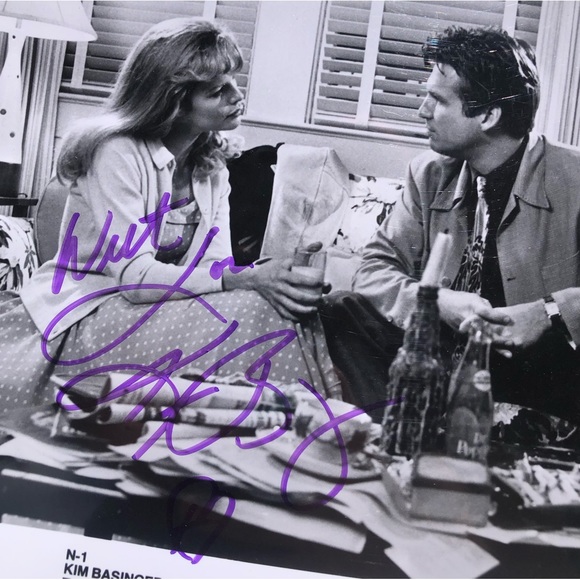 Vtg 1987 Kim Basinger Autograph “Nadine” Movie Press Photo 8x10 Black & White - Picture 2 of 6